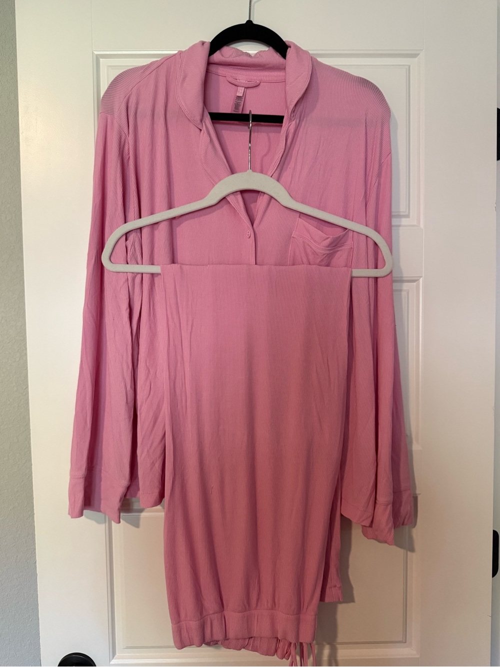 Skims Bubblegum Sleep Set